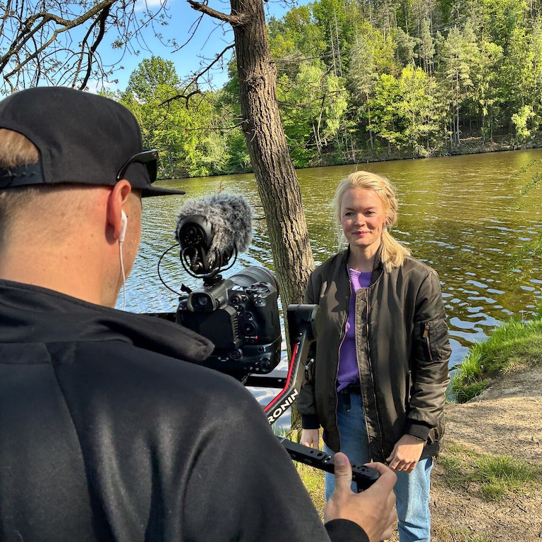 Produktion eines Stadtimagefilms für Weida – emotionale Bewegtbilder, Drohnenaufnahmen und authentische Szenen zur Präsentation der Stadt als lebens- und liebenswerter Standort.